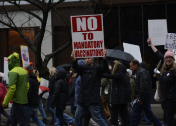 Should the US government mandate vaccines and penalize the unvaxed?