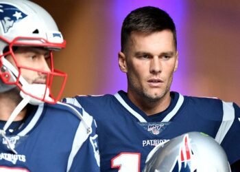 Should Tom Brady return or retire?