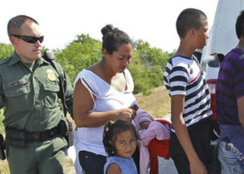 Should tens of thousands of illegals daily be bussed to Washington DC?