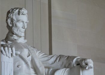 Should representations of Abraham Lincoln be removed?
