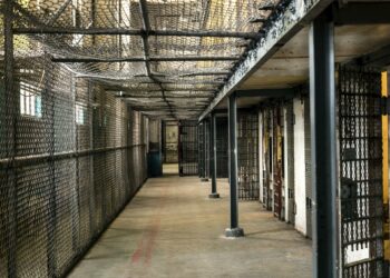 Should Colbert staffers be kept in prison like January 6 protesters?