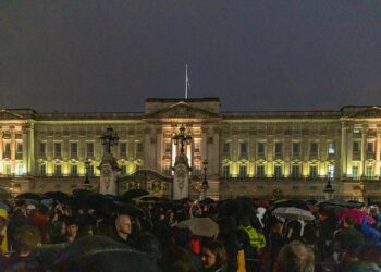 Do think that eliminating fossil fuels is the top priority?