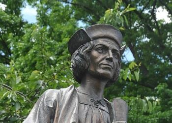 Should Columbus Day be reinstated as a national holiday?