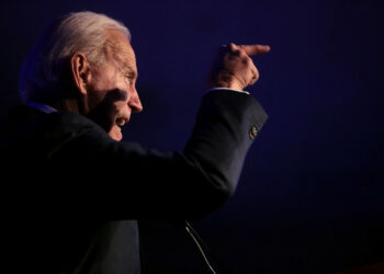 Do Democrats show signs of panic due to worrying polls?