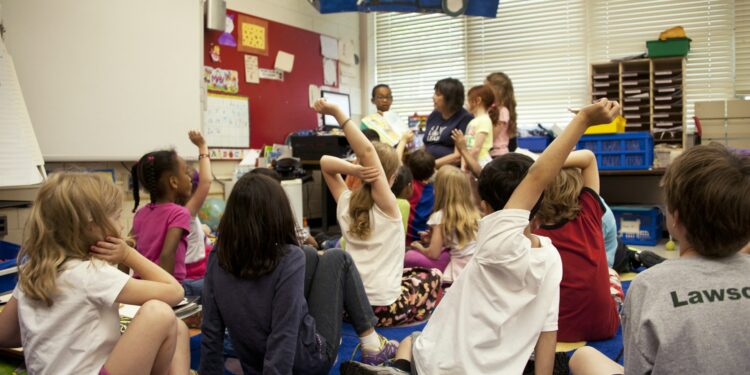 Trump Wants Soda Banned In Schools, You Support This?