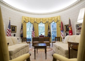 Mysterious Object Found In Trump’s Oval Office