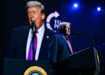 Catholics Come Back To Trump After Pope Fight