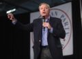 Trump Issues Warning To Lindsey Graham