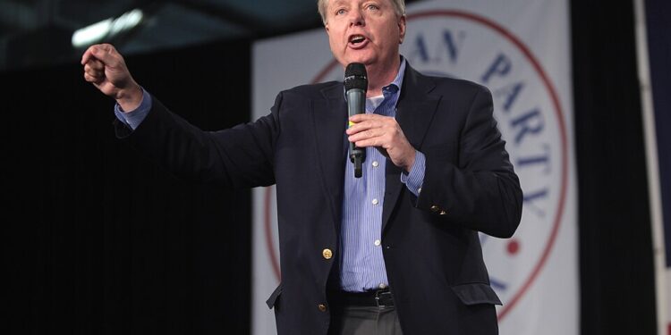 Trump Issues Warning To Lindsey Graham