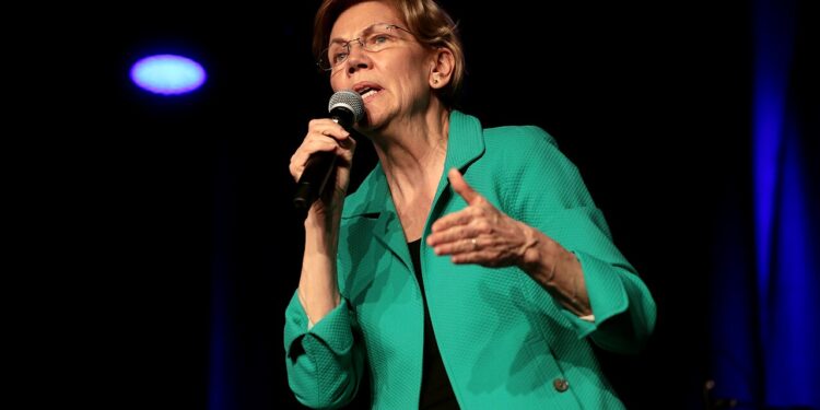Elizabeth Warren Makes Trump’s Life Harder