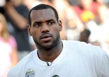 NBA Legend Sides With Trump Over LeBron James
